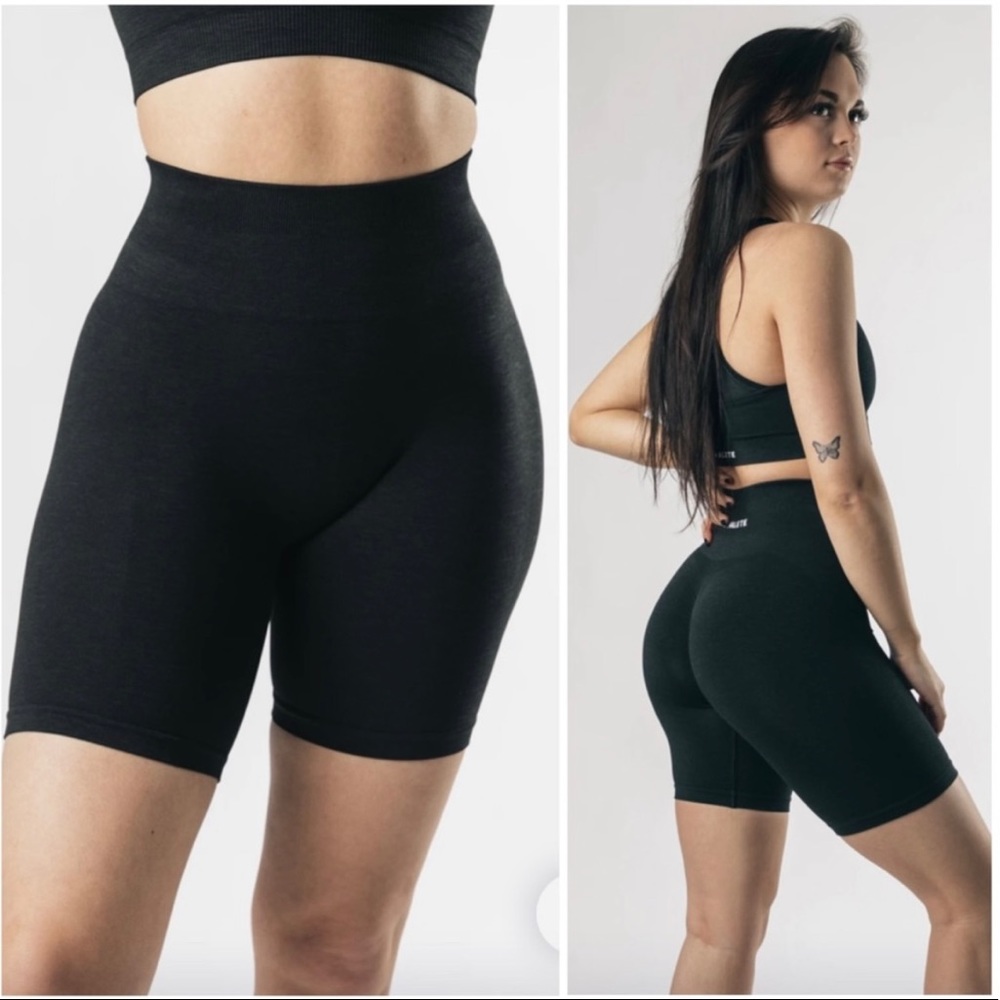 Alphalete Amplify Biker Short - M - Black